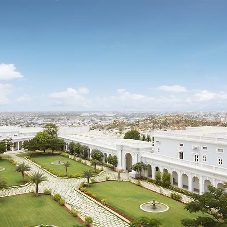 Taj Falaknuma Palace Hotell Hyderabad Exteriör bild