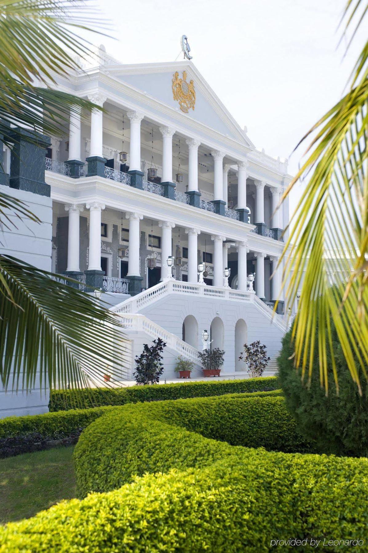 Taj Falaknuma Palace Hotell Hyderabad Exteriör bild