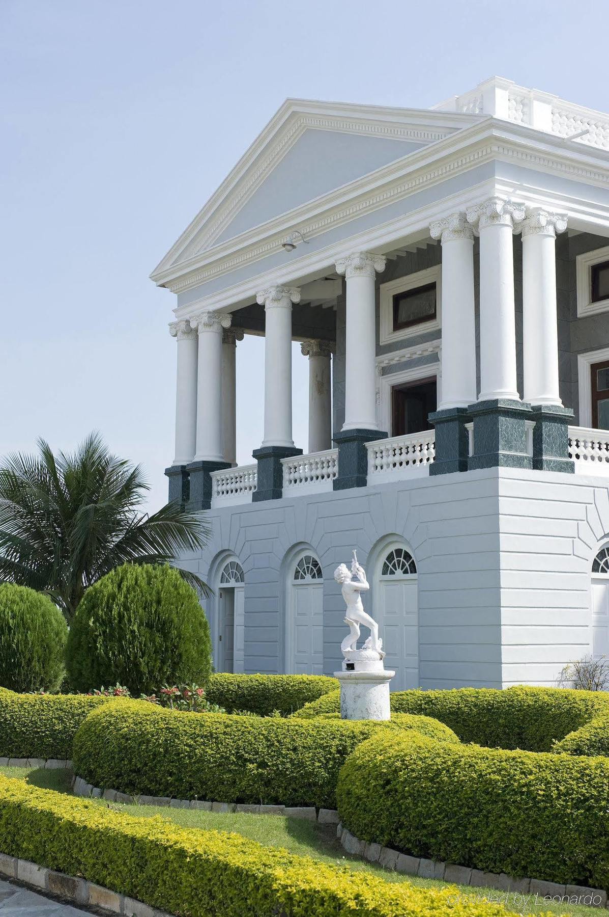 Taj Falaknuma Palace Hotell Hyderabad Exteriör bild