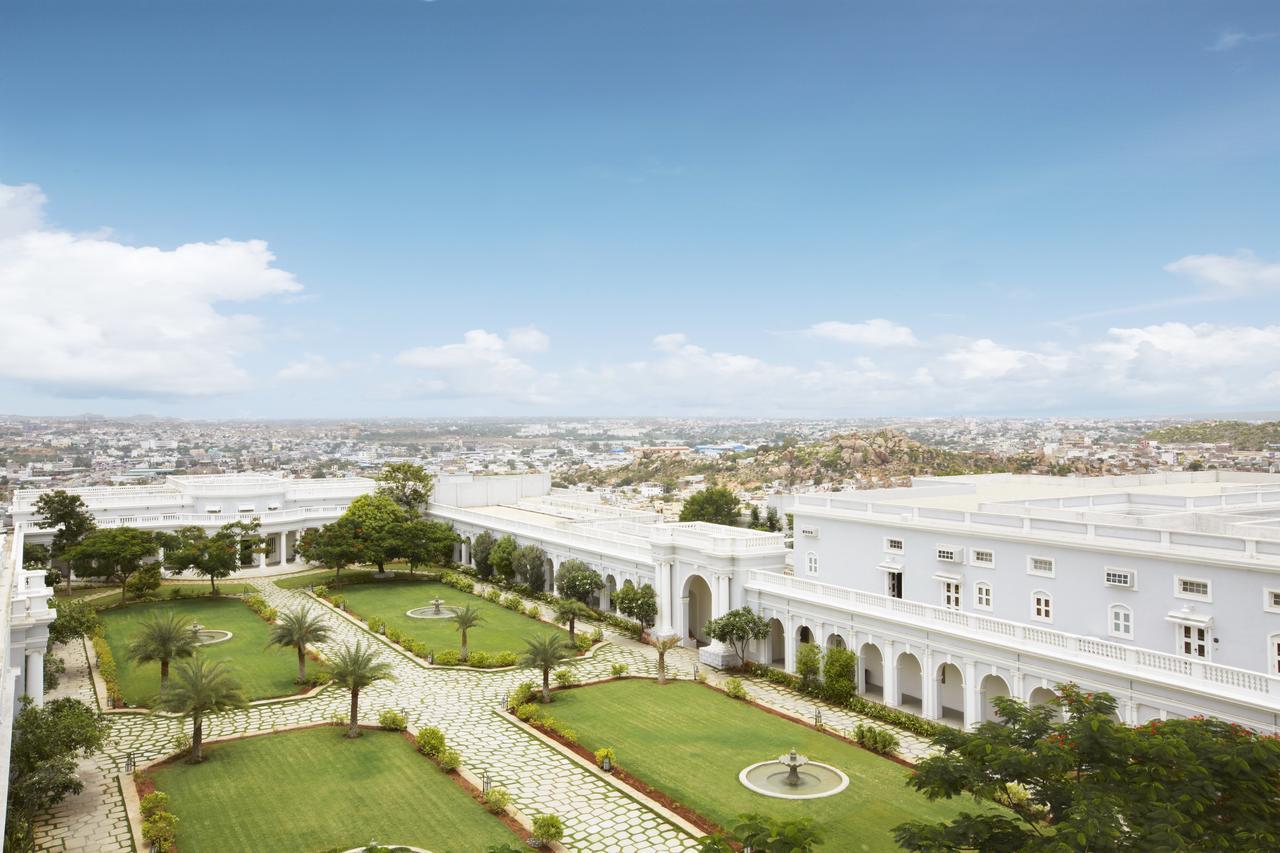 Taj Falaknuma Palace Hotell Hyderabad Exteriör bild